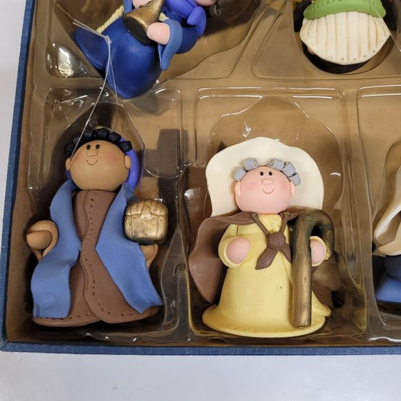 Nativity Christmas Set 7 Clay Figure Ornaments BAF 2004 Felt Box Manger - Picture 3 of 9